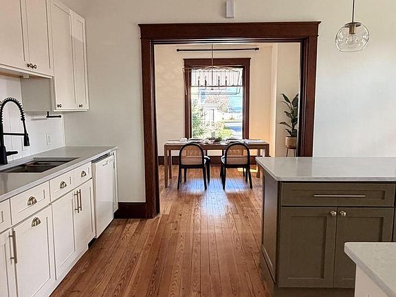 5th image of 728 Main St