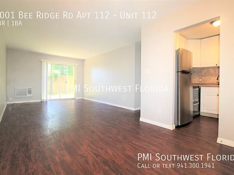 3001 Bee Ridge Rd #112 — Photo 4