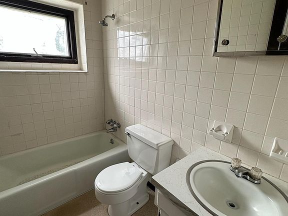 5th image of 8250 Southern Blvd APT 1