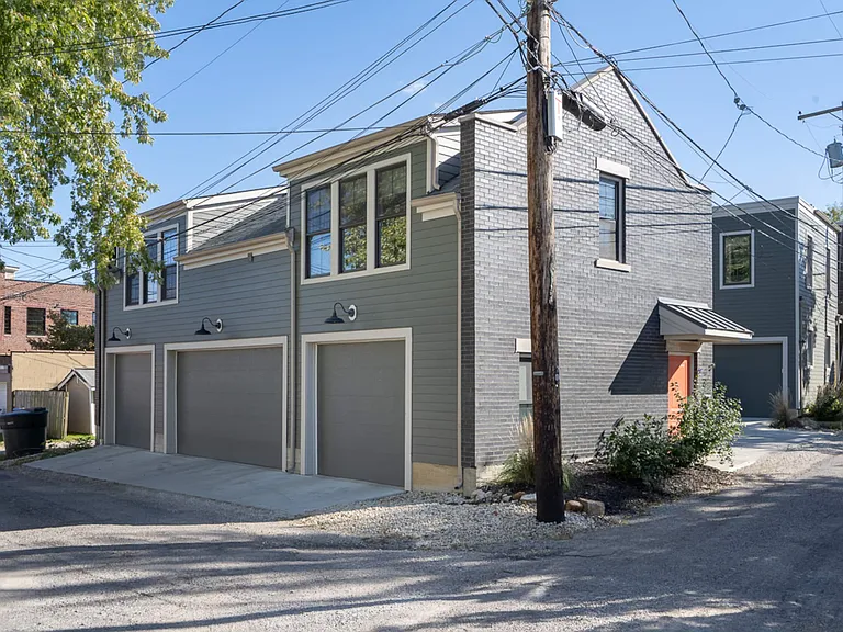 1096 Beacon Aly — Photo 11