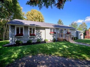 31 Riverview Dr, Fredericton, NB E3B 5Y9