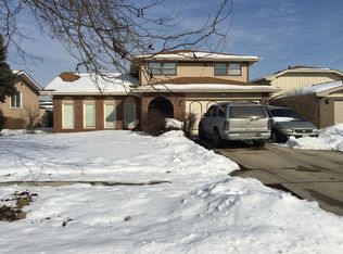 15731 La Paz Ct, Oak Forest, IL 60452