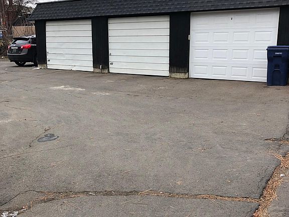 3rd image of 5542 N Driscoll Blvd