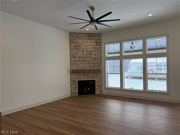3rd image of 3116 Blossom Trail Dr