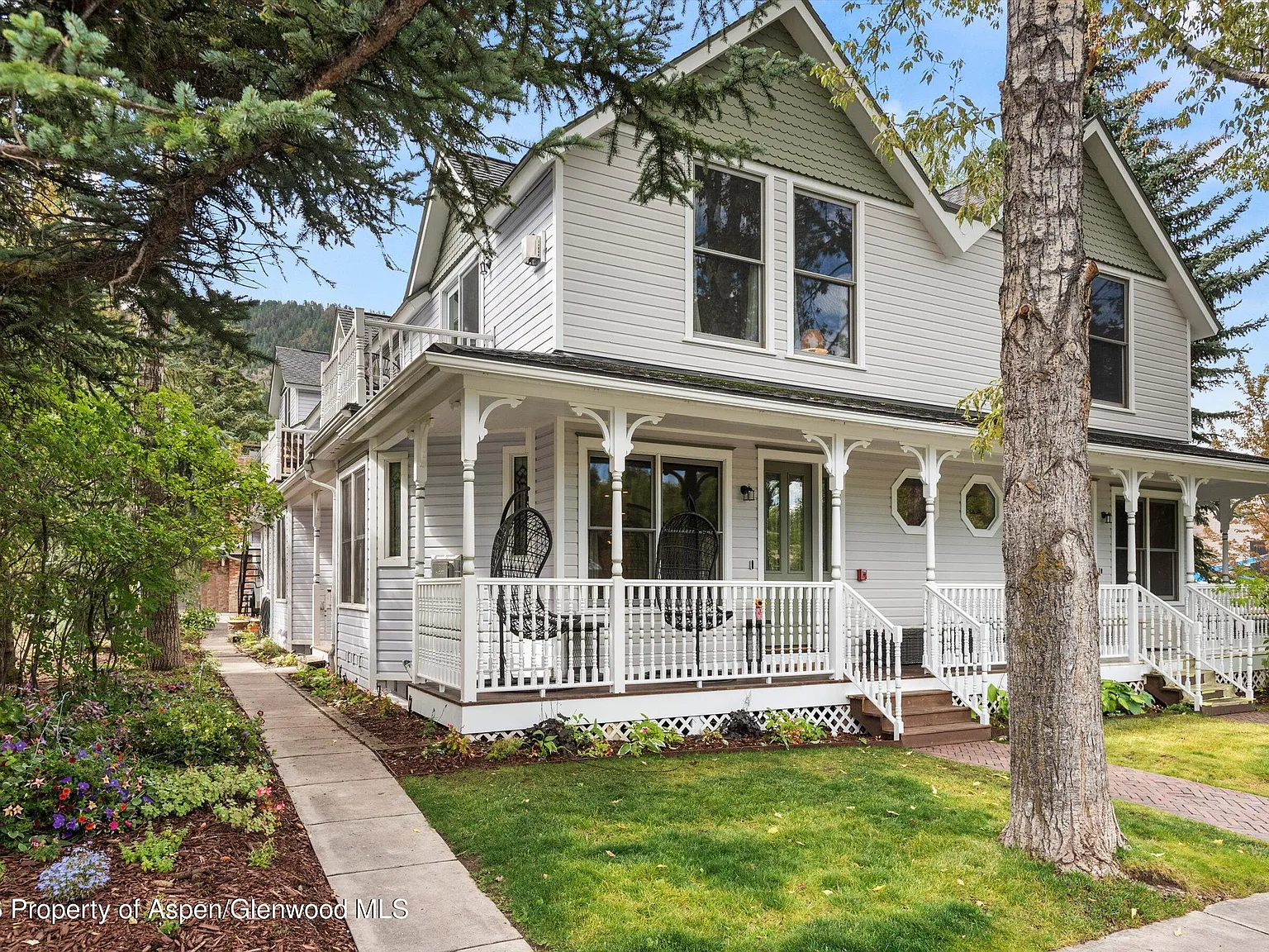 3 bed, 2.5 bath, 1868 sqft, $40,000 — Photo 1