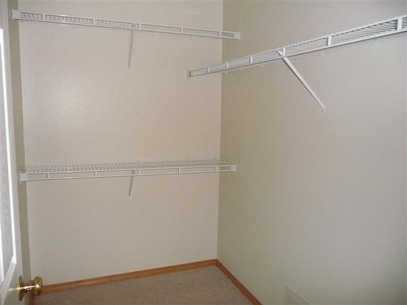 5th image of 3210 Thistle Creek Ln