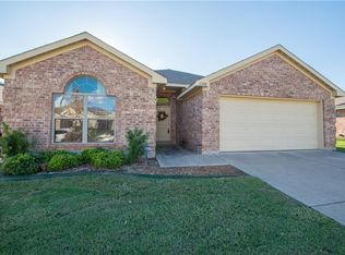 2208 Halladay Trl, Fort Worth, TX 76108