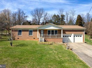 16 Greenfield Rd, Luray, VA 22835