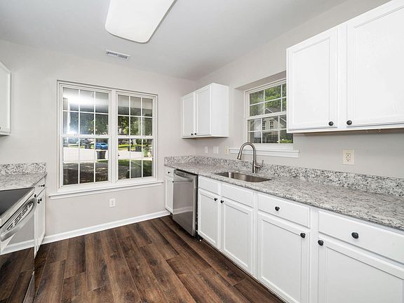 4th image of 314 Cabana Dr