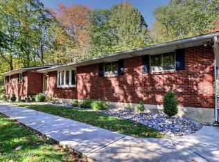 129 Foxcroft Dr, Saylorsburg, PA 18353
