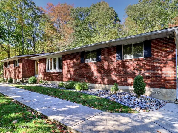 129 Foxcroft Dr, Saylorsburg, PA 18353