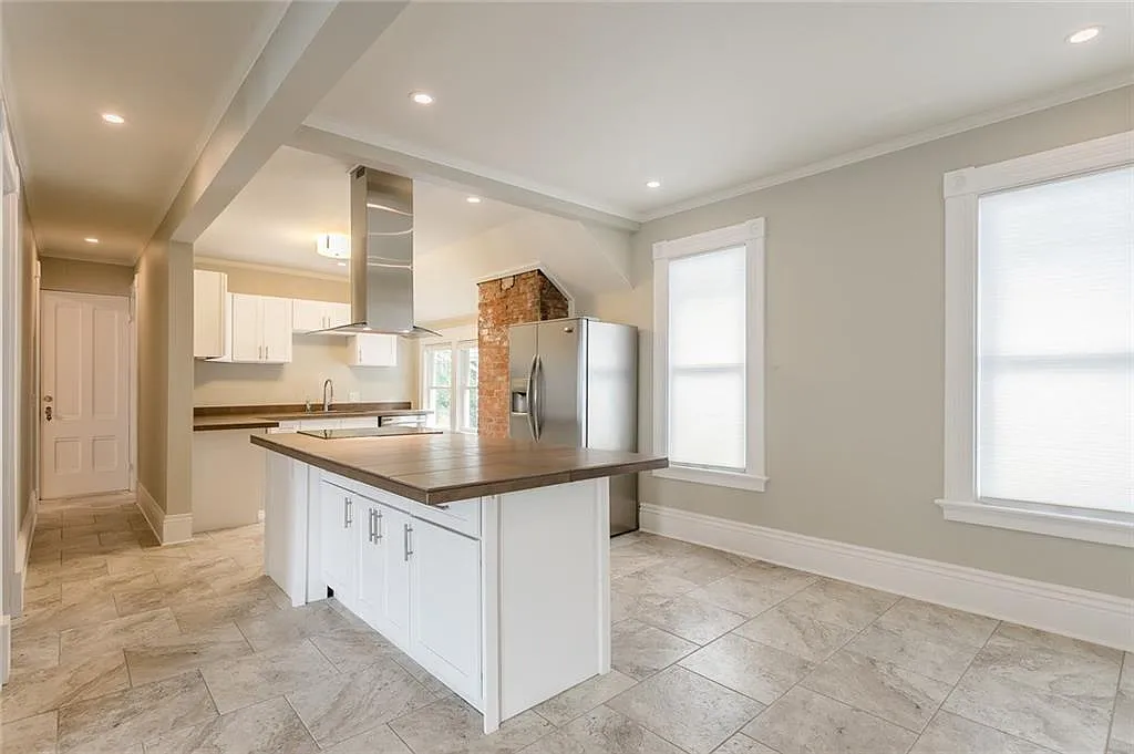 3 bed, 1400 sqft, $2,050 — Photo 4