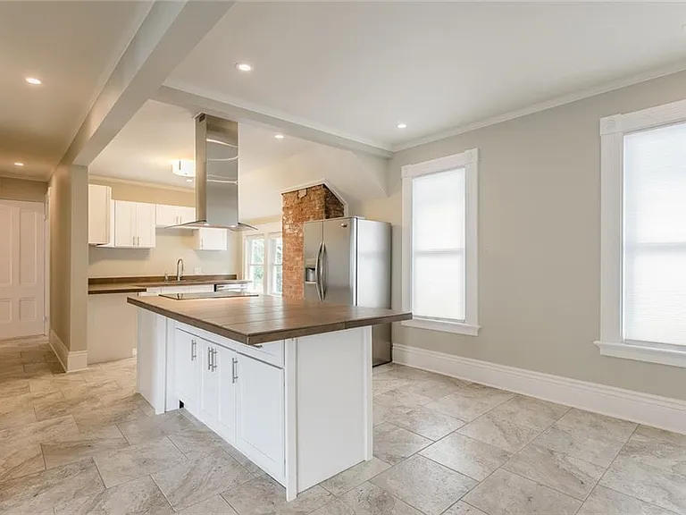 513 Oxford St #2 — Photo 4