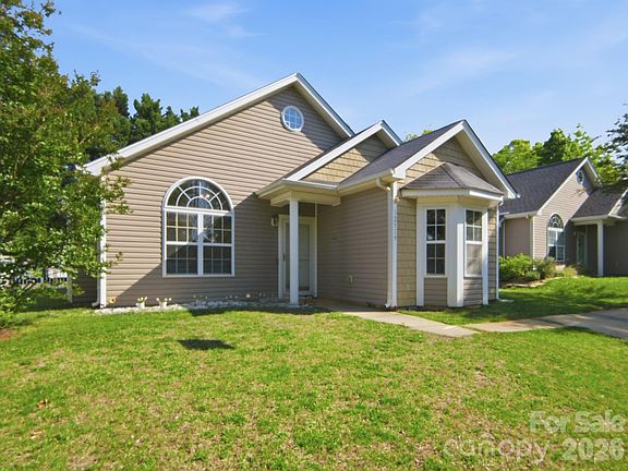 2nd image of 12519 Twelvetrees Ln