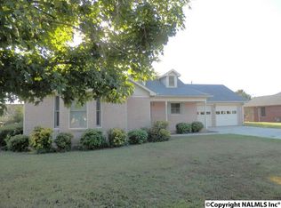 1729 Nottingham Dr SW, Decatur, AL 35603