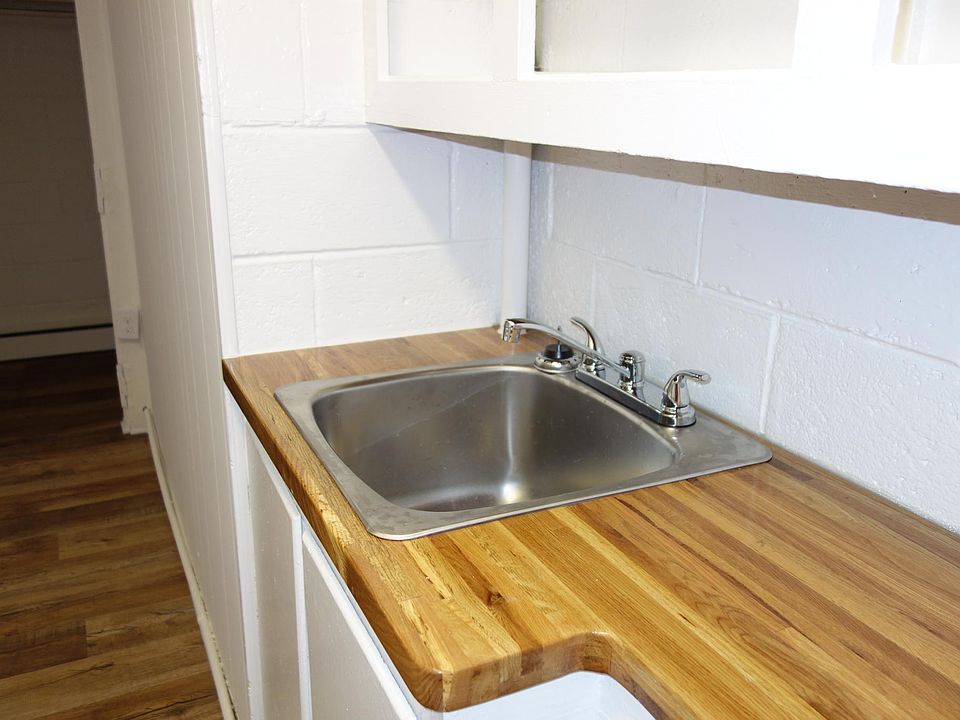 2nd image of 116 Howard Dr APT 2