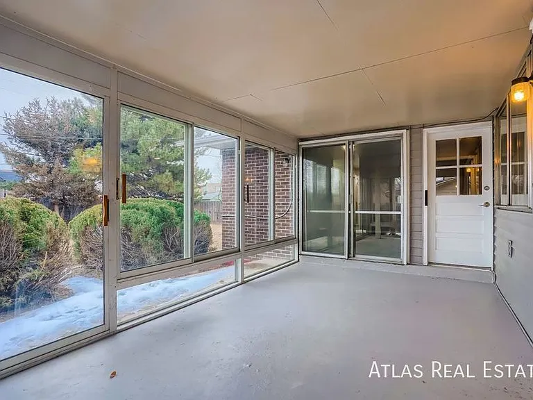3296 S Geneva St — Photo 23