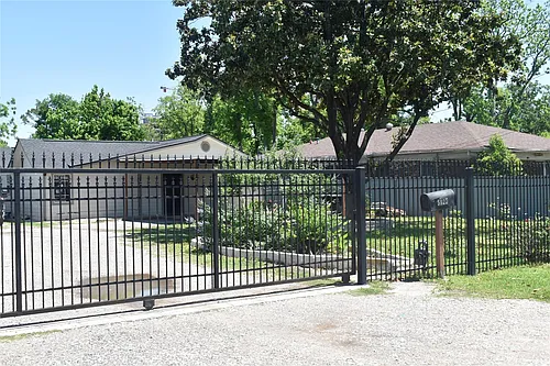 5922 Lavender St Photo 1