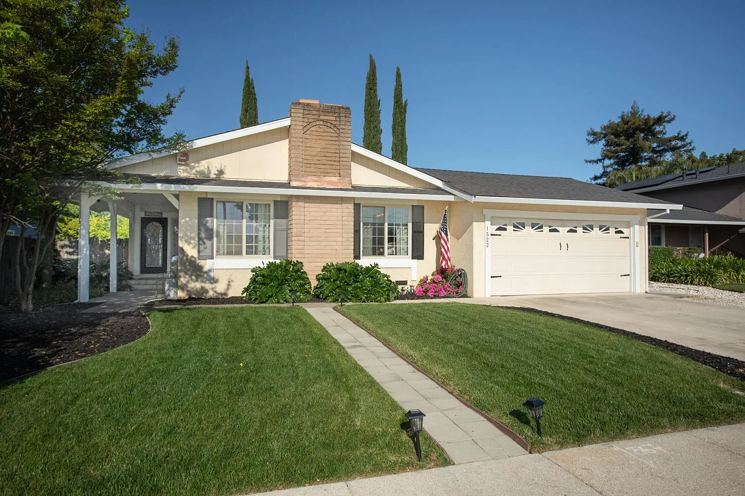 1522 Stabler Ln photo 1