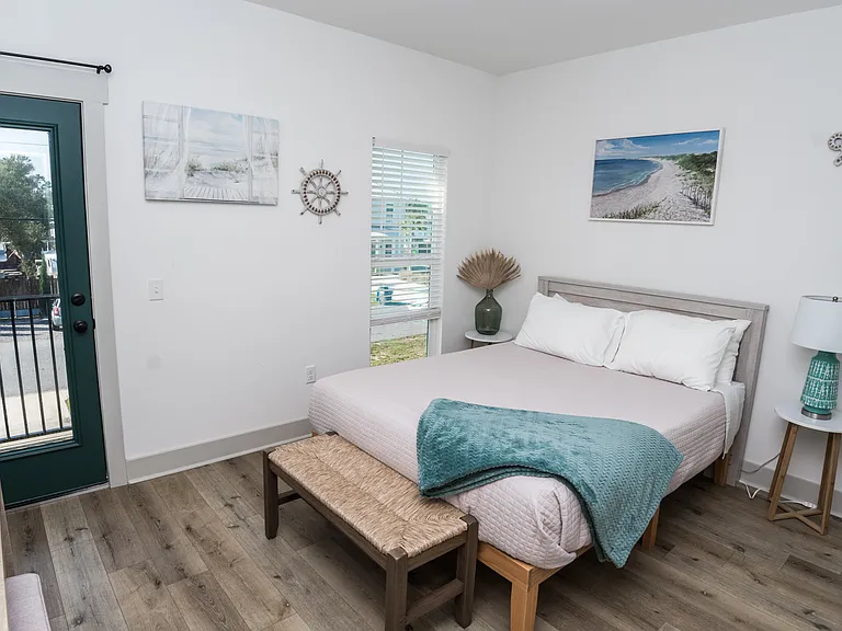 22524 Lakeview Dr — Photo 64