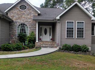 1610 Banchory Cir, Walhalla, SC 29691