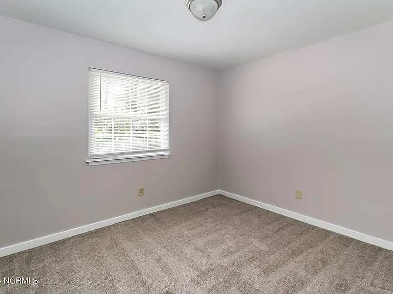 201 Shipman Rd #D15 — Photo 8