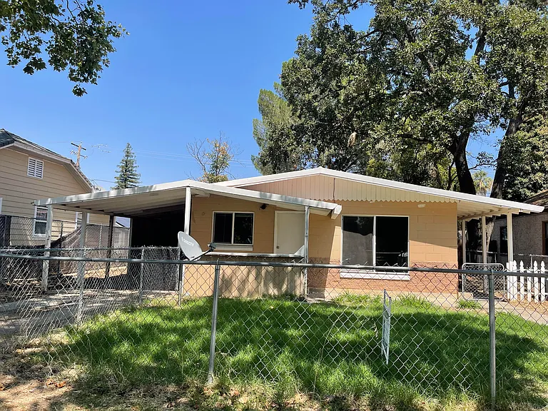 934 Jackson St — Photo 1