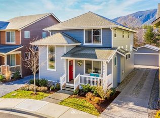 883 NE 2nd St, North Bend, WA 98045