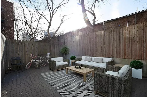 Rented by REAL New York | media 6