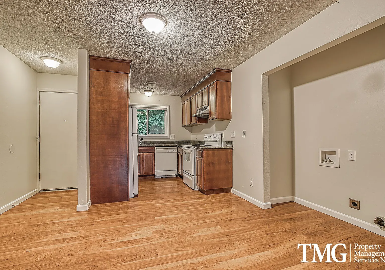 Montclair Apartments — Photo 3
