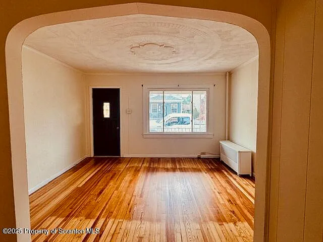 3 bed, 1.5 bath, 1500 sqft, $1,500 — Photo 4
