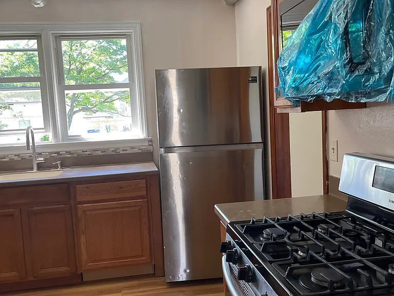 526 Franklin Ave #1 — Photo 8