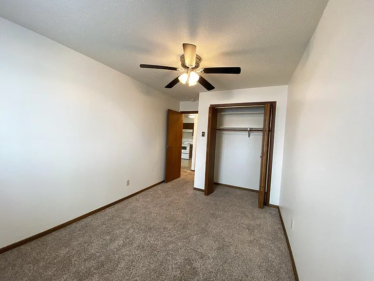 Autumn Grove Apartments — Photo 7
