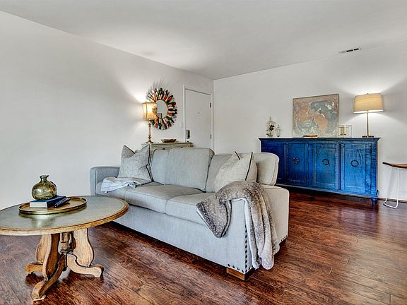4th image of 2531 Gatehouse Ln