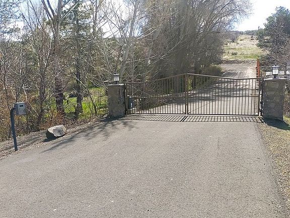 PRIVATE GATED COMMUNITY.