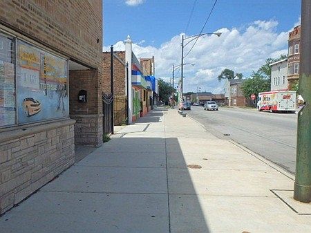 5th image of 9714 S Commercial Ave