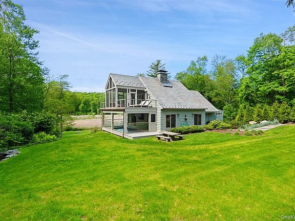 5th image of 258 Hardscrabble Road