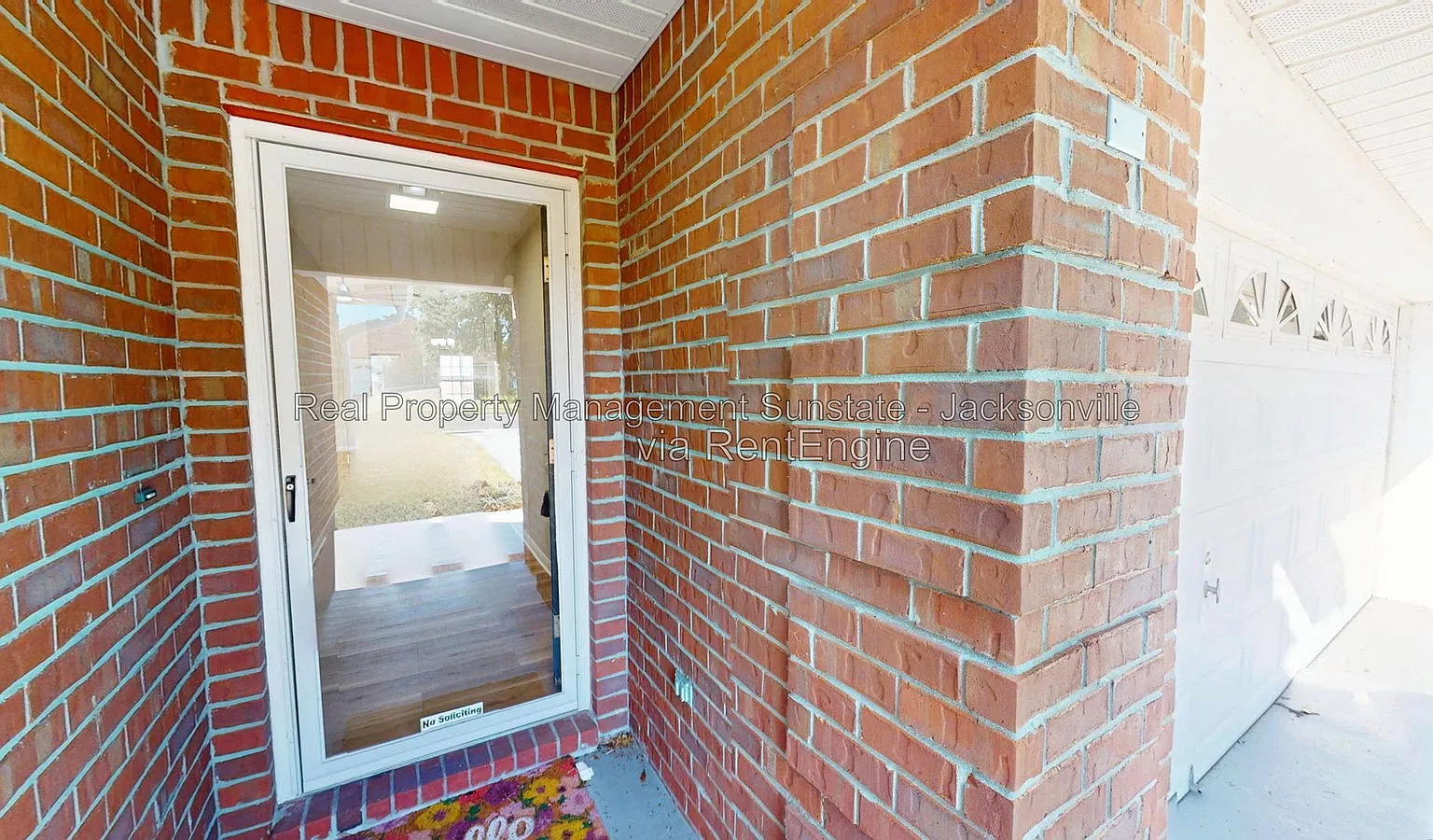 3 bed, 2.0 bath, 1695 sqft, $1,900 — Photo 3