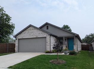 308 Essex Dr, Mesquite, TX 75149