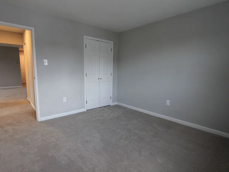 West Walnut Lane Apartments — Photo 56