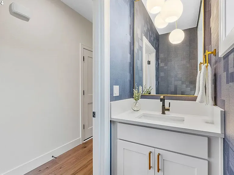 2425 SE Chestnut St #2425 — Photo 4