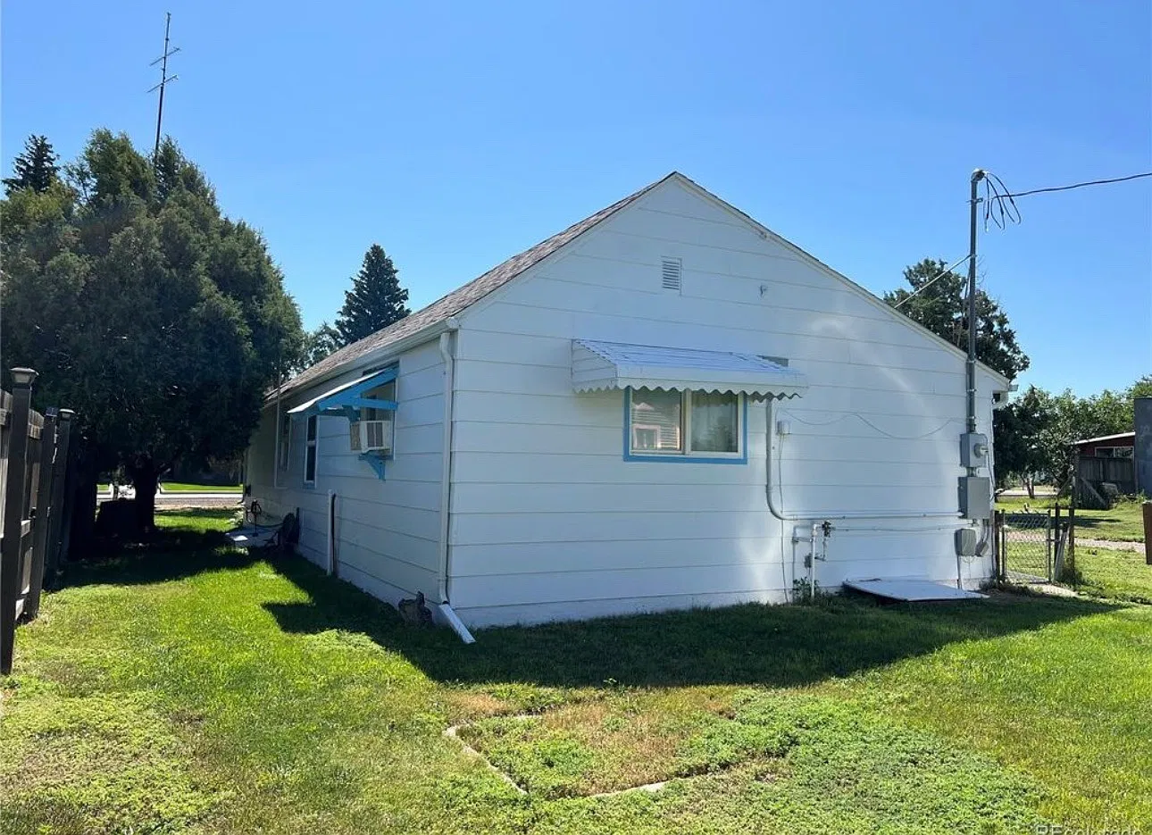204 Main St — Photo 3
