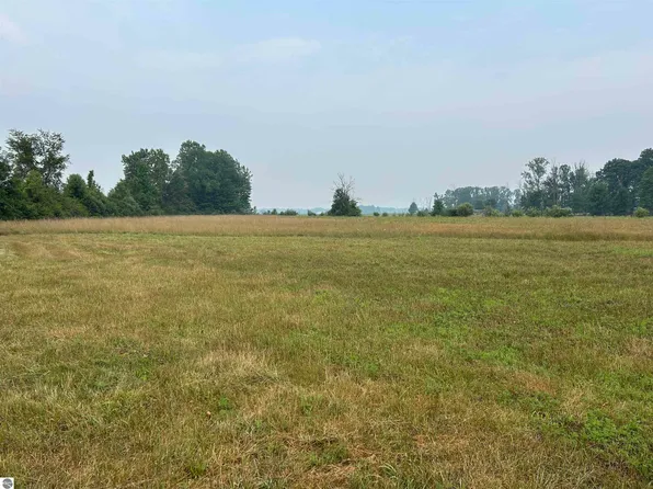 2349 N Geneva Rd, Coleman, MI 48618
