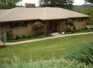 223 Carmel Rd, Wheeling, WV 26003