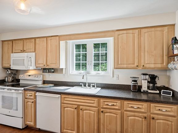 3rd image of 149 Whittier Meadows Dr