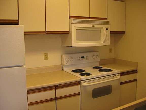 3rd image of 3821 131st Ln SE APT G11