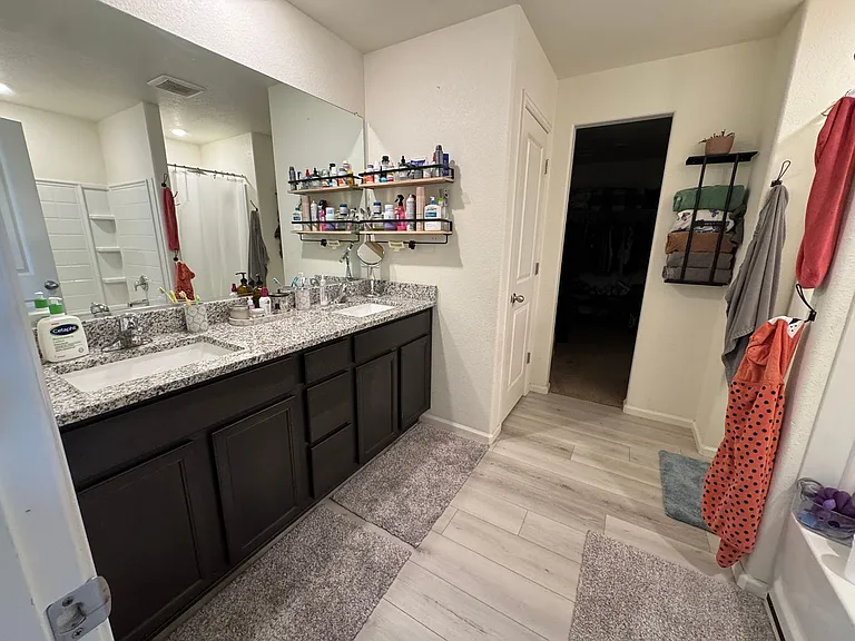379 Walnut St — Photo 15
