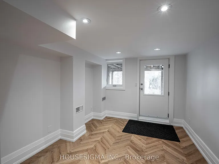 5 Ivy Ave #LOWER — Photo 9