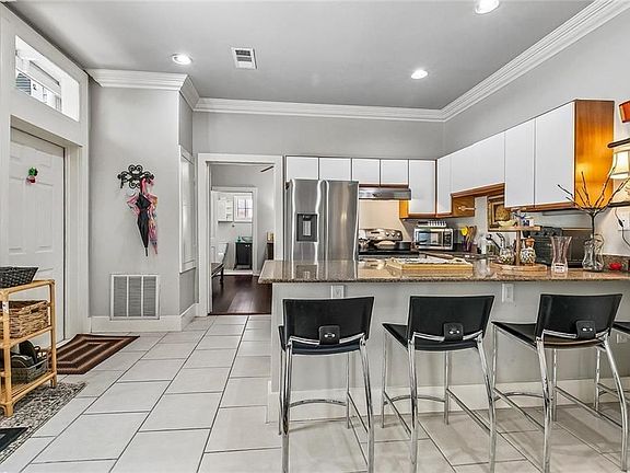 4th image of 1452 Saint Mary St APT 3
