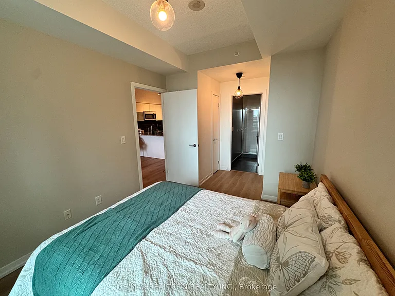 150 E Liberty St #407 — Photo 12
